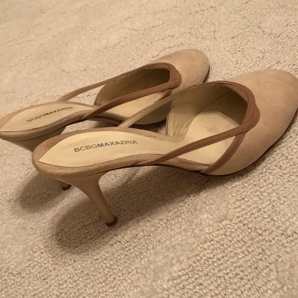 BCBG beige round toe suede mule slip on heels